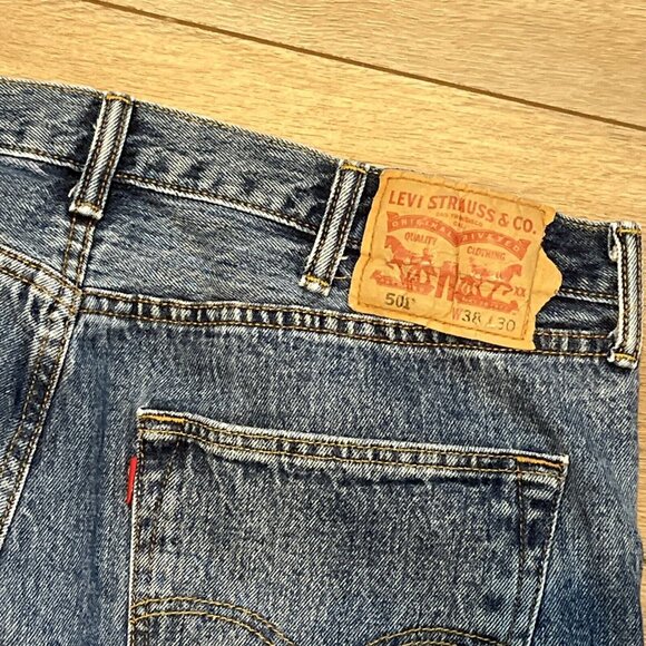 Men's Levis 501 Original Fit Denim Jeans SZ 38x30 Blue Button Fly Modern Red Tab - Picture 10 of 10